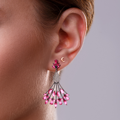 Aretes colgantes de marquise fucsia