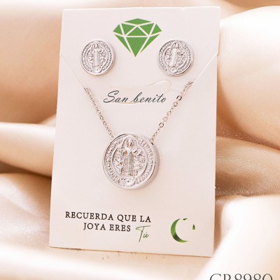 Collar de san benito en covergold