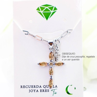 Collar con dije de cruz en covergold