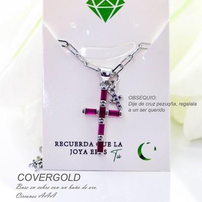 Collar con dije de cruz en covergold
