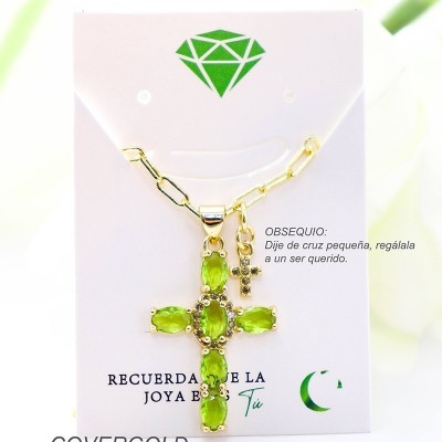 Collar con dije de cruz en covergold