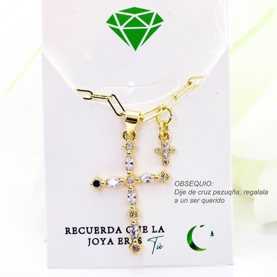 Collar con dije de cruz en covergold