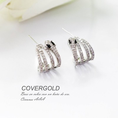 Aretes de serpiente en covergold con baño en Rodio