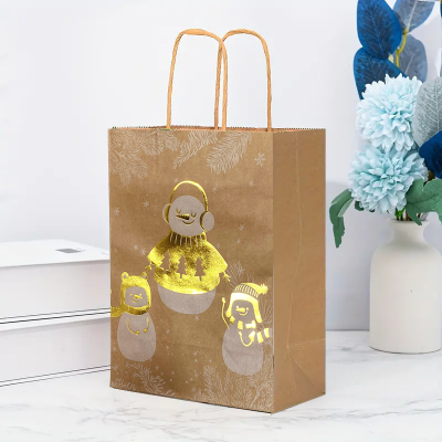 Bolsa de kraft con diseño de navidad dorados paquete x 12