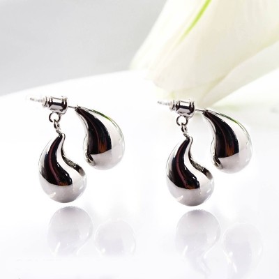 Aretes de gota en covergold con baño en Rodio