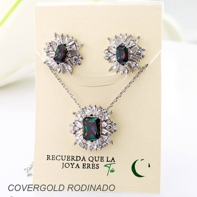 Set collar y aretes en covergold con baño en Rodio