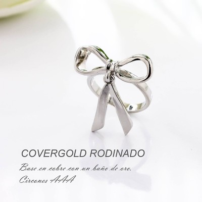 Anillo de moño en covergold con baño en Rodio