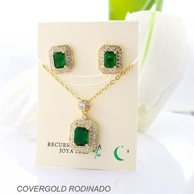 Set de aretes en covergold rodinado