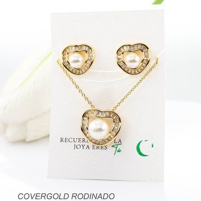 Set de aretes en covergold rodinado