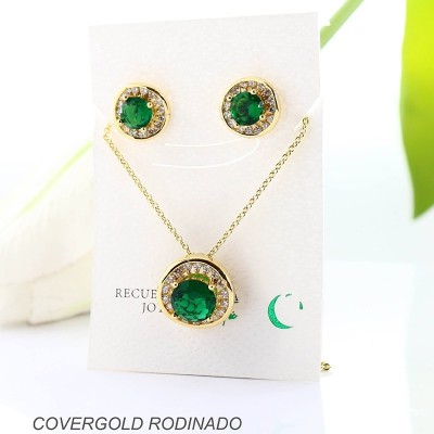 Set de aretes en covergold rodinado