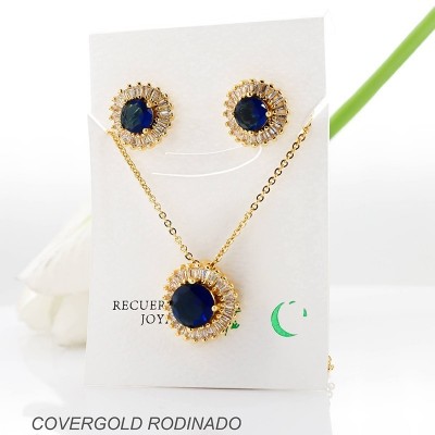 Set de aretes en covergold rodinado